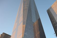 08 One World Trade Center From Below Late Afternoon